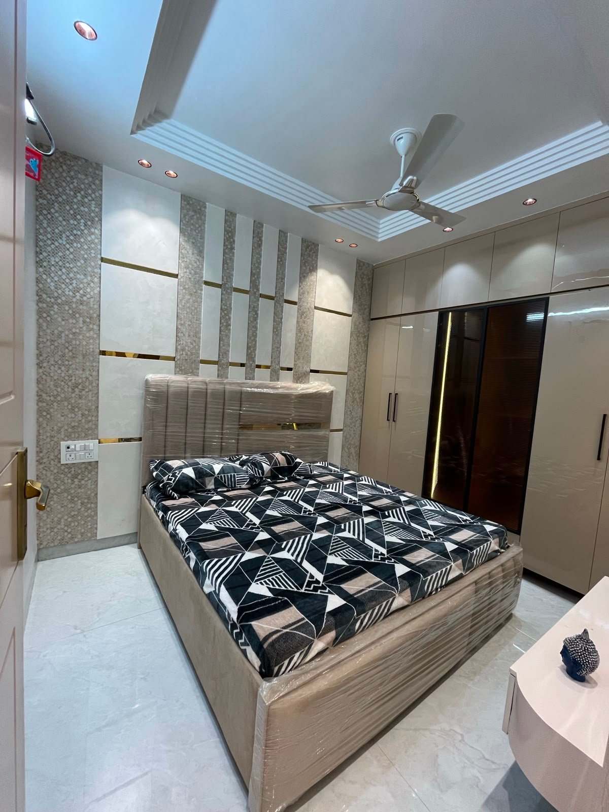 Sell Apartment In Uttam Nagar